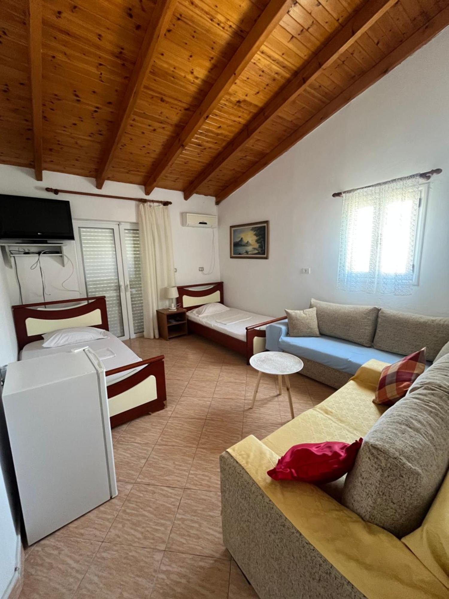 Hotel Portokali Himarë Dış mekan fotoğraf