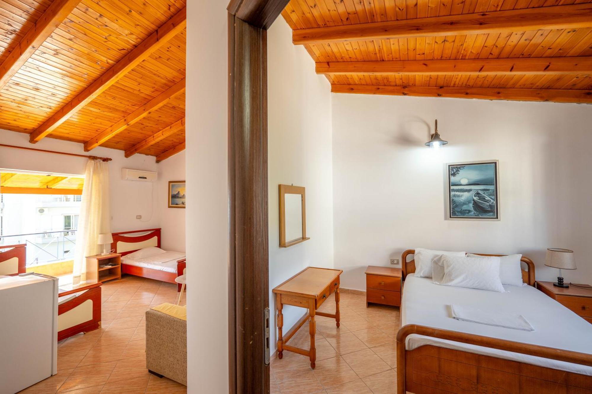 Hotel Portokali Himarë Dış mekan fotoğraf