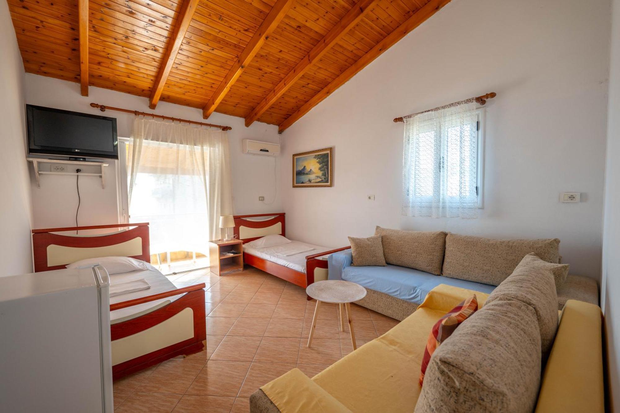 Hotel Portokali Himarë Dış mekan fotoğraf